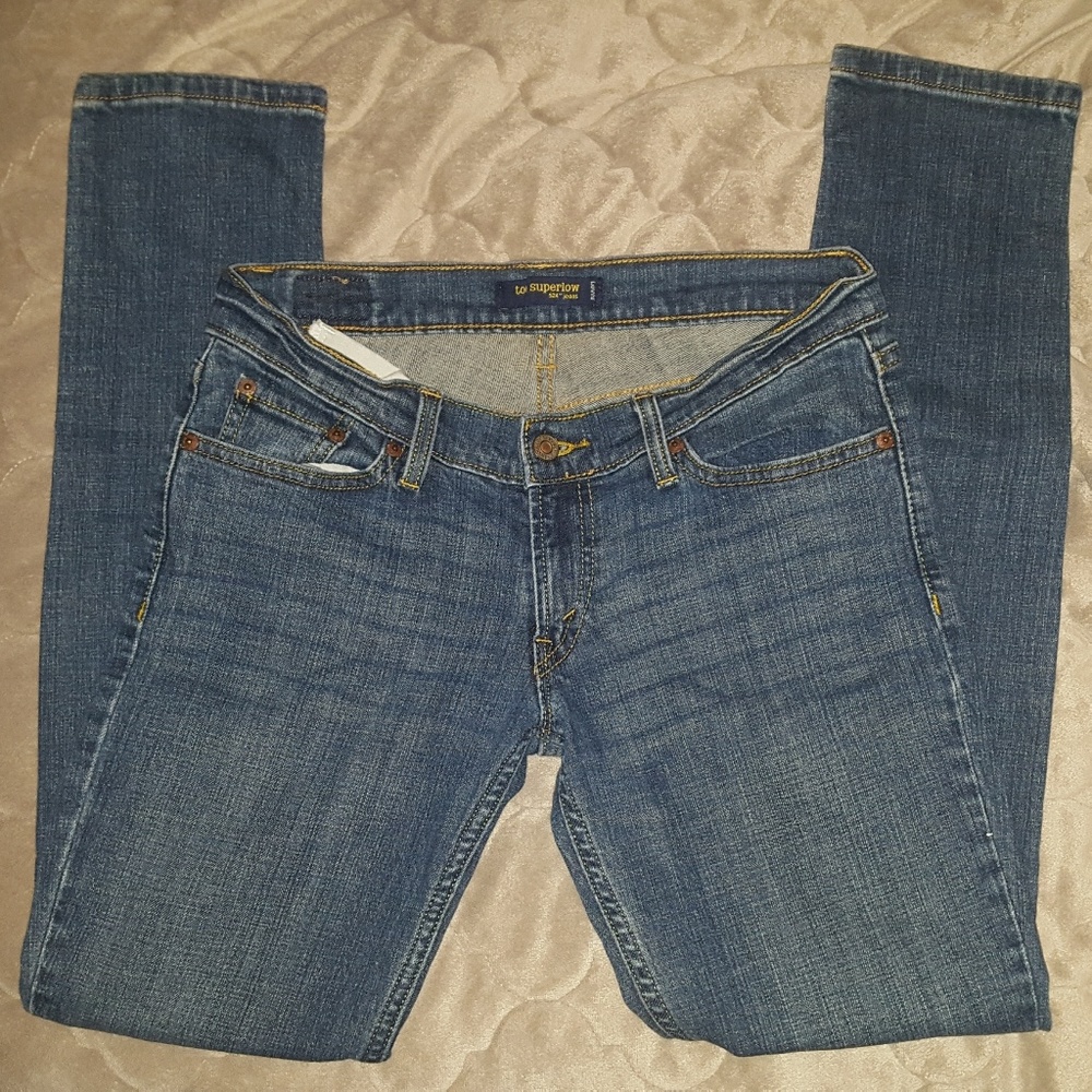 Levi's superlow 524 skinny jeans size 7s